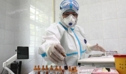 Число проведенных в России тестов на коронавирус превысило 21 млн