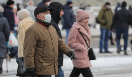 Эксперт: заразить коронавирусом можно за два-три дня до появления симптомов