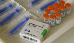 Китай одобрил для клинических испытаний третью вакцину от коронавируса компании Sinopharm