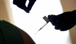 Китайские эксперты призвали приостановить использование вакцины Pfizer среди пожилых
