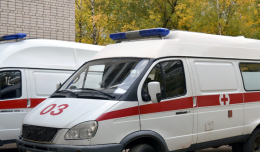 У больниц Петербурга выстраиваются очереди из скорых