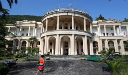 Объектам отдыха в Абхазии рекомендовали не принимать туристов без теста на коронавирус