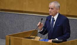 Онищенко не увидел необходимости в тотальной вакцинации от коронавируса