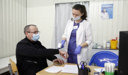 Росздравнадзор: частота побочных явлений от российских вакцин против COVID незначительна
