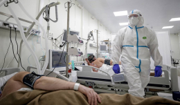 В Красноярске прокуратура добилась положенных медикам выплат за работу с больными COVID-19