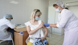 В Ленобласти ввели обязательную вакцинацию от COVID-19 для нескольких категорий жителей