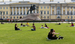 В Петербурге объяснили менее жесткий карантин образованностью населения