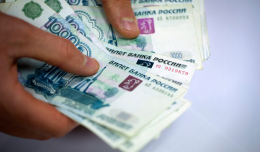 В России у 4,6 млн человек уменьшилась зарплата на фоне пандемии