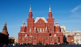 Защитные маски, перчатки и сеансовая система посещения: какие новшества появятся в музеях после выхода из карантина