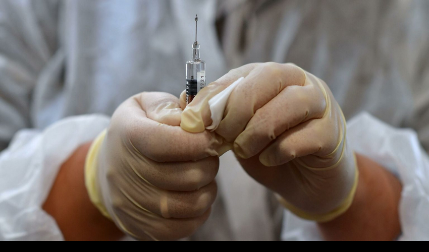 Алиханов призвал признавать иностранные вакцины только на взаимной основе