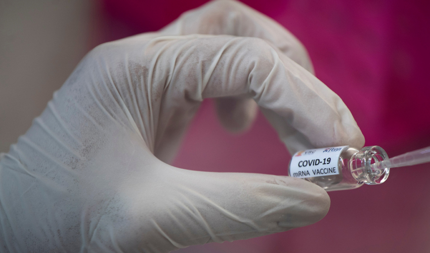 Добровольцев для испытания вакцины от COVID-19 отправили на изоляцию Добровольцев для испытания вакцины от COVID-19 отправили на изоляцию