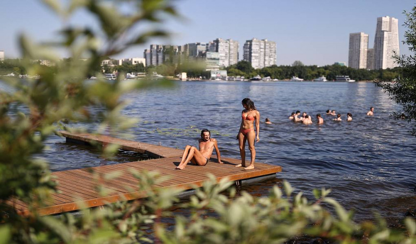 Эксперт заявил, что коронавирусом нельзя заразиться при купании в водоемах