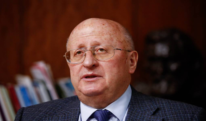 Гинцбург заявил, что Гинцбург заявил, что