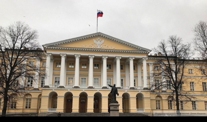 Названо число случаев COVID-19 в администрации Петербурга