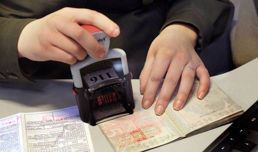 Прибывающие в Белоруссию россияне должны иметь документ об отсутствии коронавируса Прибывающие в Белоруссию россияне должны иметь документ об отсутствии коронавируса