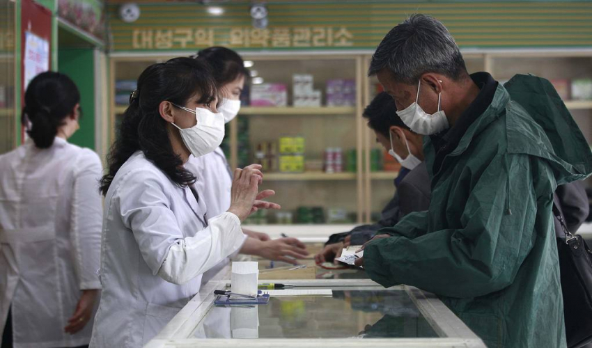 В КНДР за сутки выявили еще 134 тыс. человек с симптомами лихорадки