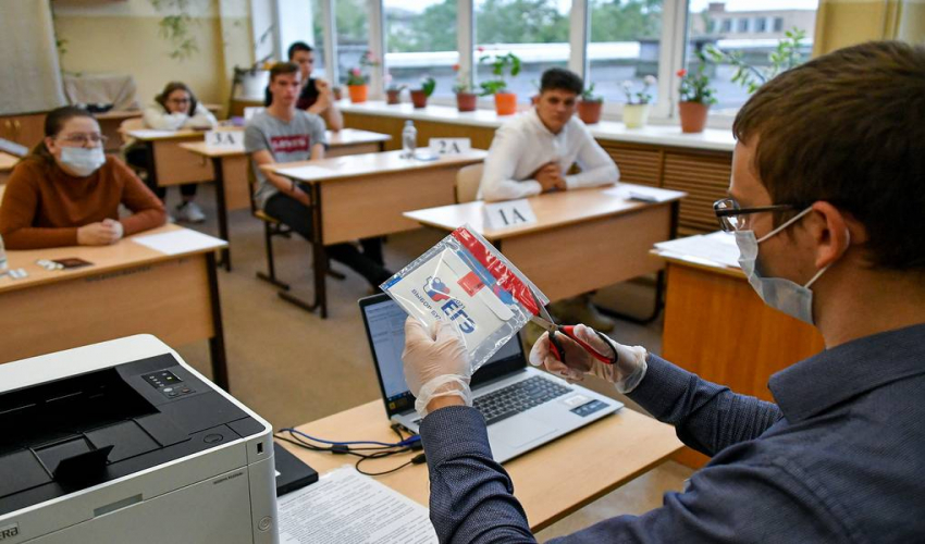 В Минпросвещения сообщили, что расписание ЕГЭ на фоне пандемии меняться не будет В Минпросвещения сообщили, что расписание ЕГЭ на фоне пандемии меняться не будет
