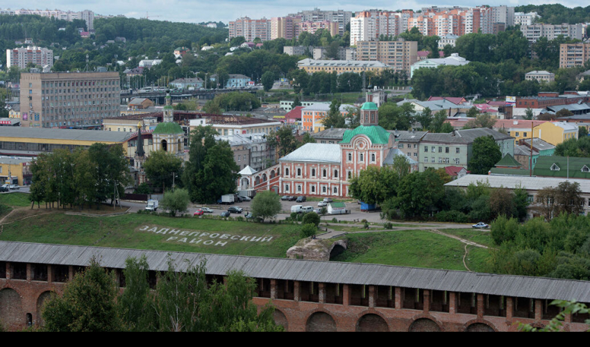 Жителям Смоленской области разрешили прогулки вдвоем и спорт на улице